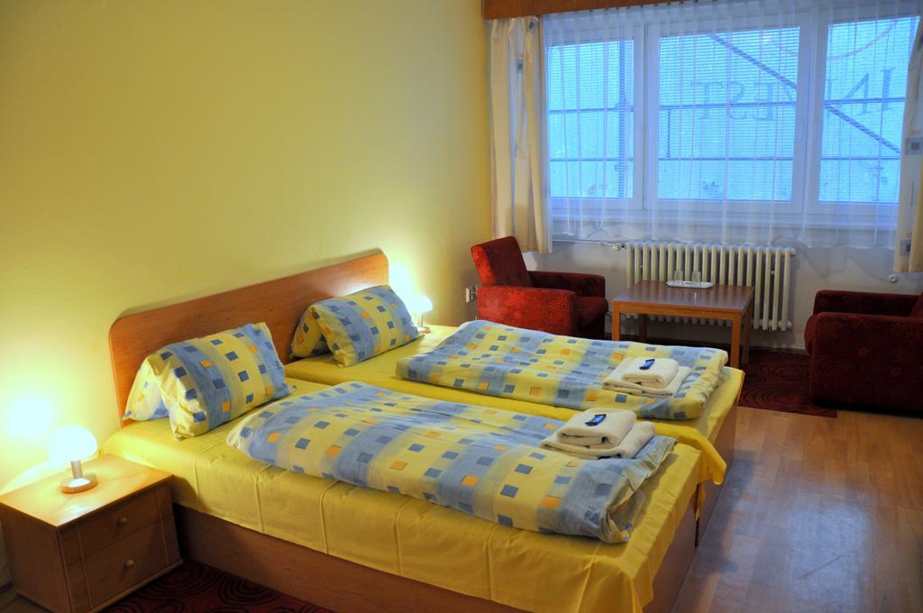 Hotel Komarov Бърно Екстериор снимка
