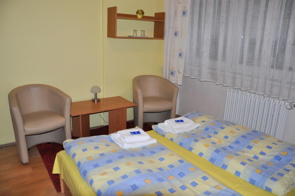 Hotel Komarov Бърно Стая снимка