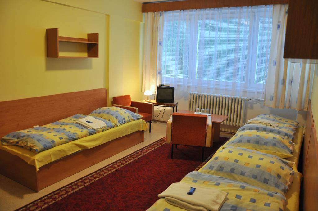 Hotel Komarov Бърно Екстериор снимка